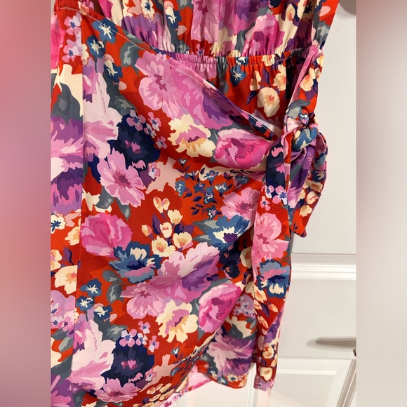 Kittenish Floral Dress - Picture 6 of 8